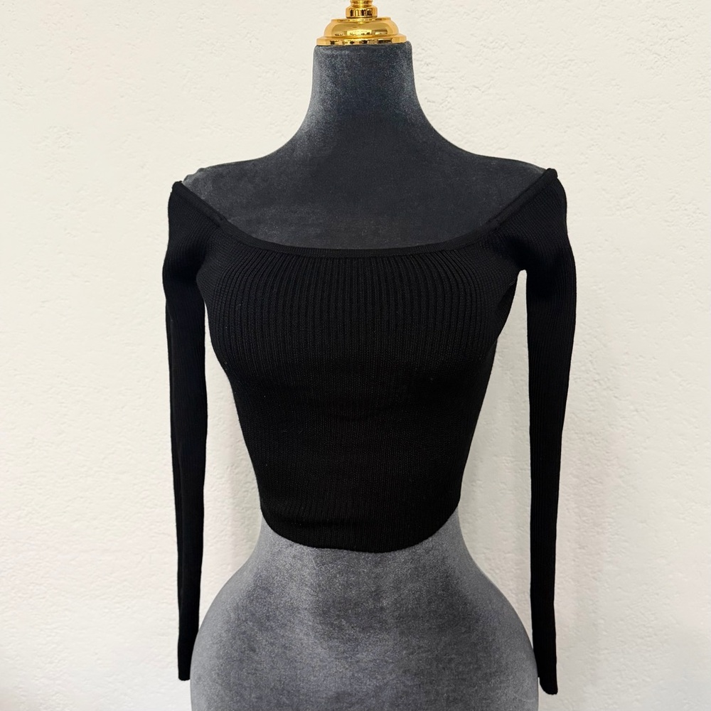 Black cropped top